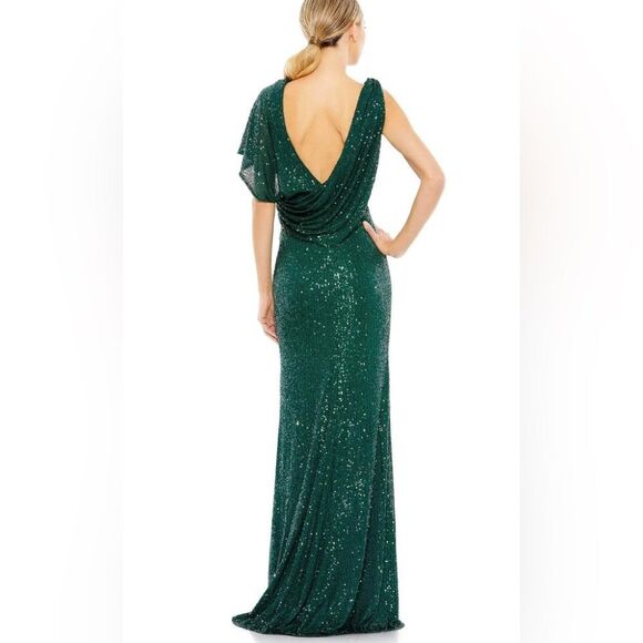 Ieena Mac Duggal 26988 - V-Neck Cowl Back Gown dress in emerald green size 8 - Picture 2 of 14